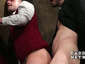 神父的淫穴新世界，展开了 hot gay porn reddit