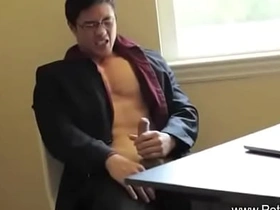 戴眼镜的亚洲男人 chinese cum control gay porn