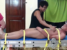 Lorenzo被绑上刑架 gay boy chinese porn