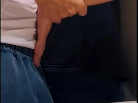 几杯黄汤下肚后 我尝了好奇直男的大屌 hot gay porn pic