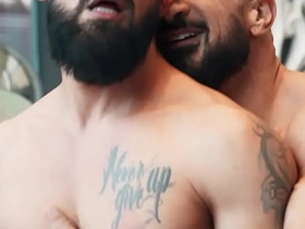 猛男Justin Jett让Marco Napoli张大嘴 颜射到他满脸精液 pinoy gay porn kapal n