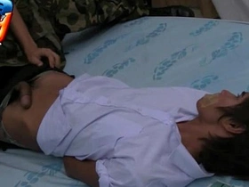 学生仔与军装嫩男下流嬉戏 hot handsome indian gay porn