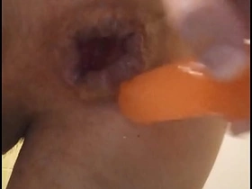 超火辣玩马桶刷与脱肛 japan couple gay porn
