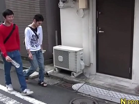 亚裔小鲜肉骑乘大屌 indonesia gay porn coition