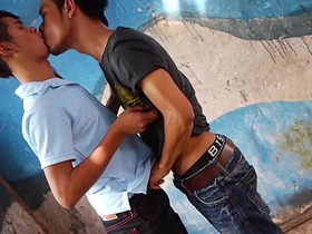 亚洲嫩男Benz和Oilver无套性交 china gay boys porn