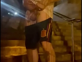 素人男孩当街小便被拍 hot bamboozle start off porn gay