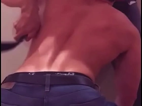 酒吧喝了几杯后直男带我回家操 korean gay porn seegasm