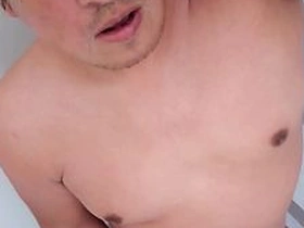 光滑肥仔撸弄未割包皮鸡巴 2025年12月18日 juicy taiwan gay porn