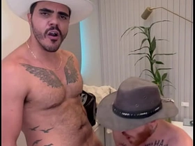 Carmona和Marcelo在激烈互搞中干翻农场男孩 japan mature gay porn