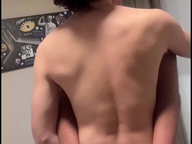 甜美小鲜肉被强势猛男干爆 xxx mating gay videos asian