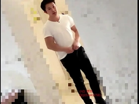 亚洲男孩厕所射精 gay chinese homemade porn twitter