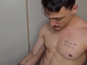 掰开大腿献上骚屁眼 asian bonghunk uncaring sex videos