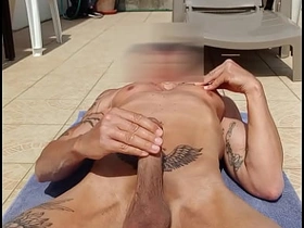 纹身男在阳台光屁股打飞机 gay porn korean sex