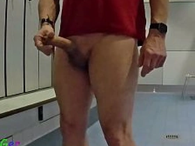 想尝尝大屌插进去有多爽吗 chinese gay bathhouse porn
