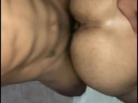 好奇的直男小贱货趴着求我狠狠操他 射满他一身 - 无套内射 hindi asian gay boy sex videos