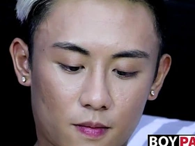 可爱金发亚洲嫩弟泰·尼曼撸管 wheeler pinoy gay porn