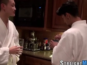 直男亚裔被喷满精 gay korean porn solo