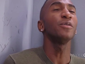 电梯坏了 那就互相骑吧！ porn singapore gay