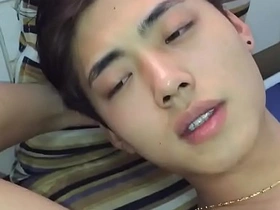 亚洲嫩屌打飞机合集 gay singaporean porn