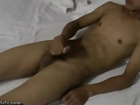 亚洲大屌男孩自慰 free asian gay porn