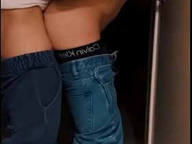 他趁我不备在厕所偷偷操我 twink japan gay porn