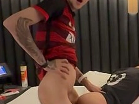 比赛结束后，我操了球队的前锋 kong japan gay porn