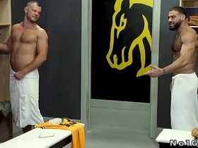 多毛gay更衣室3P hot teen boys gay porn
