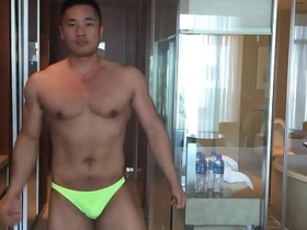 亚洲男模自慰 - 托尼 hot gay porn teacher
