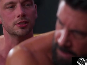 Damon Heart和Justin Jett在FistingInferno的重口拳交片 asian handsome gay sex videos