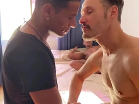 摩托仔加入猛男互搞派对 asian gay porn taiwan