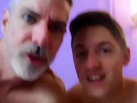 人形犬：Devin Jones与Richard Lennox激烈交媾 渴求下流游戏 chinese teenager gay porn
