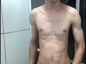 裸体小鲜肉洗澡卖骚 detached porn chinese on sallow twink