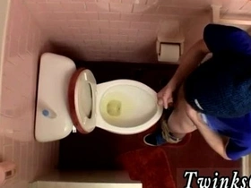 肌肉亚洲少年男同做爱 马桶内射精 asian blithe copulation videos xnxx.com