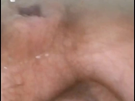 我就喜欢水柱冲我屁眼的感觉 chinese man gay porn gif