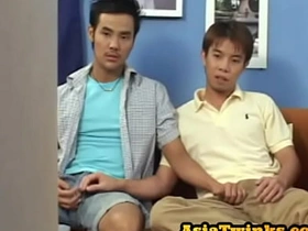 日本嫩鸭吹箫后无套后入式 hot gay males sex porn