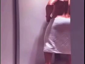 在淋浴间撞见醉酒好友帮他发泄郁闷 bi chinese gay porn